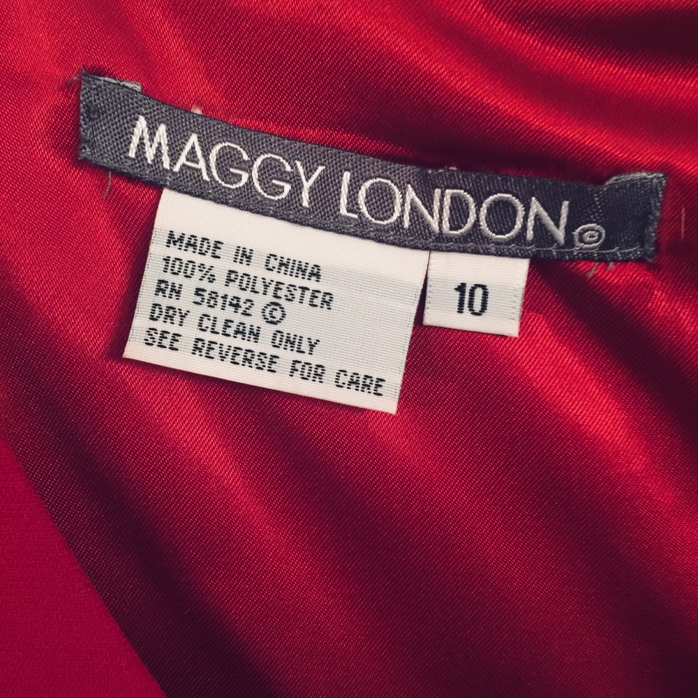 Dress - Picture 3 of 4